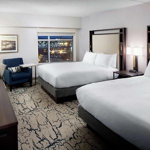 Queen Guest Room Mobility Accessible